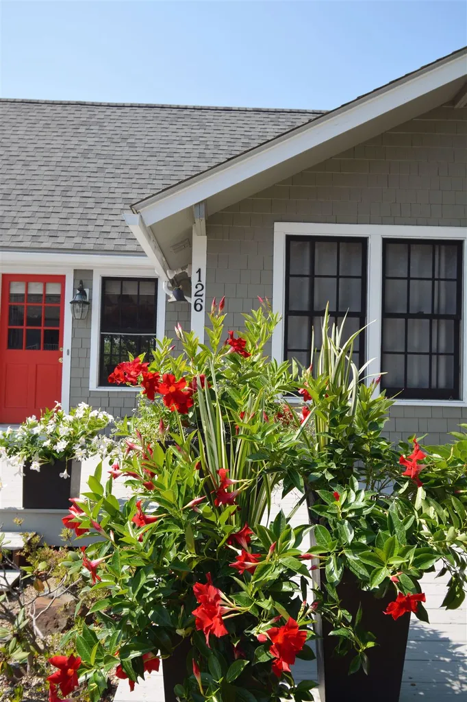 126 Kings Highway Hampton NH 03842