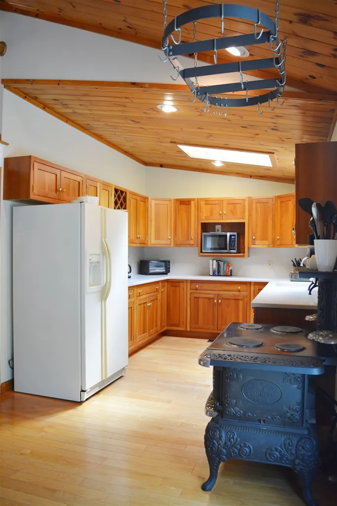 126 Kings Highway Hampton NH 03842