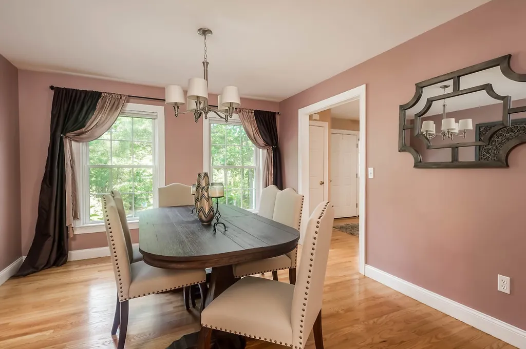 4 Wood Ridge Lane Exeter NH 03833