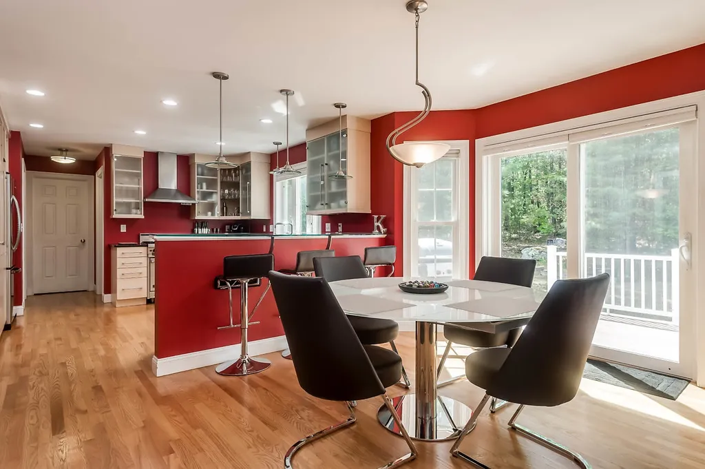 4 Wood Ridge Lane Exeter NH 03833