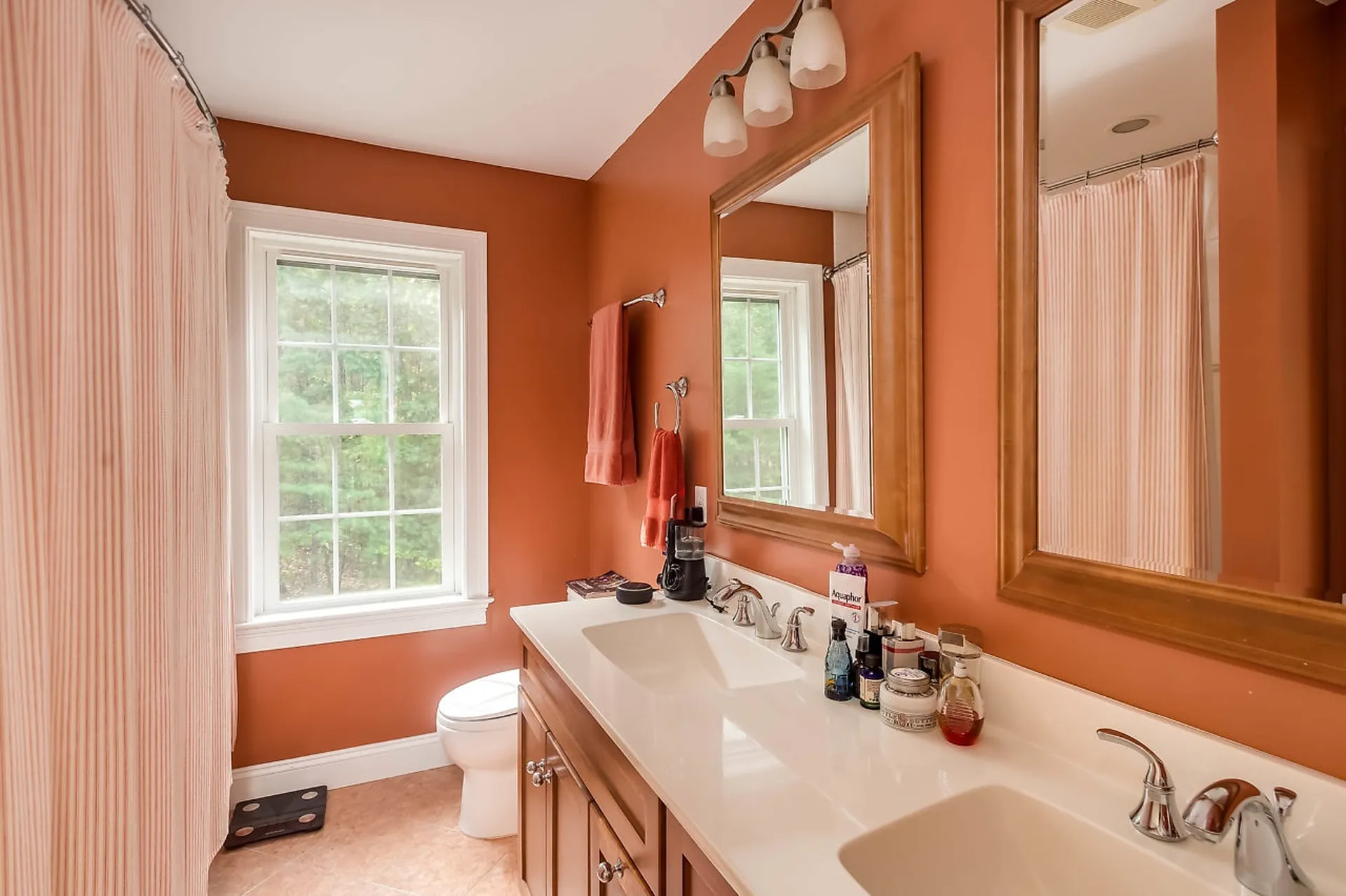 4 Wood Ridge Lane Exeter NH 03833