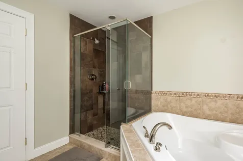 4 Wood Ridge Lane Exeter NH 03833