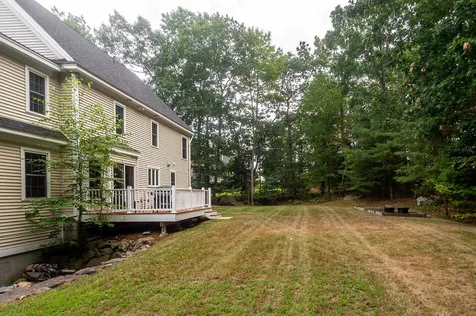 4 Wood Ridge Lane Exeter NH 03833