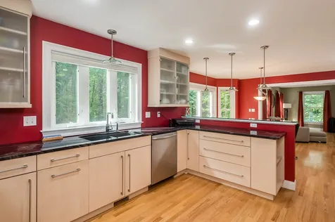 4 Wood Ridge Lane Exeter NH 03833