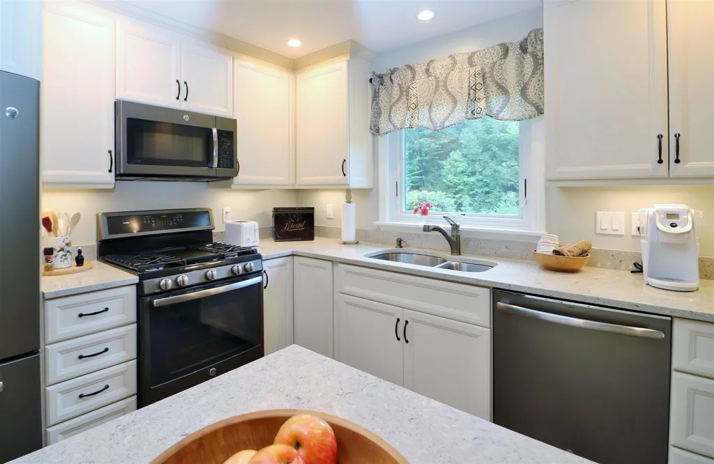688 North Road Shelburne NH 03581