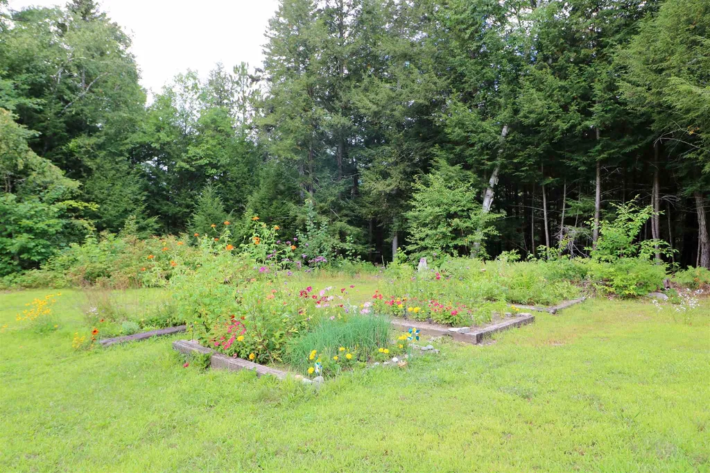 688 North Road Shelburne NH 03581