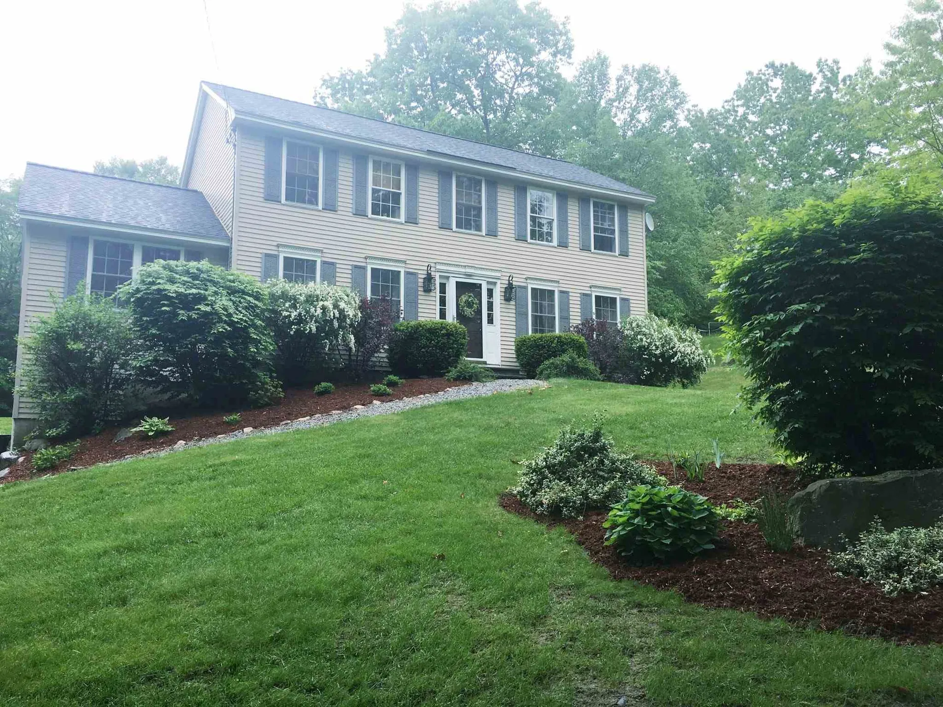 25 Van Buren Circle Goffstown NH 03045