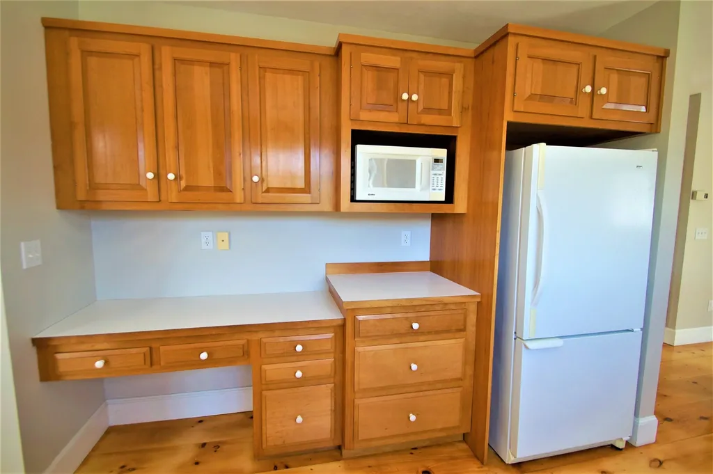 97 North Road Fremont NH 03044