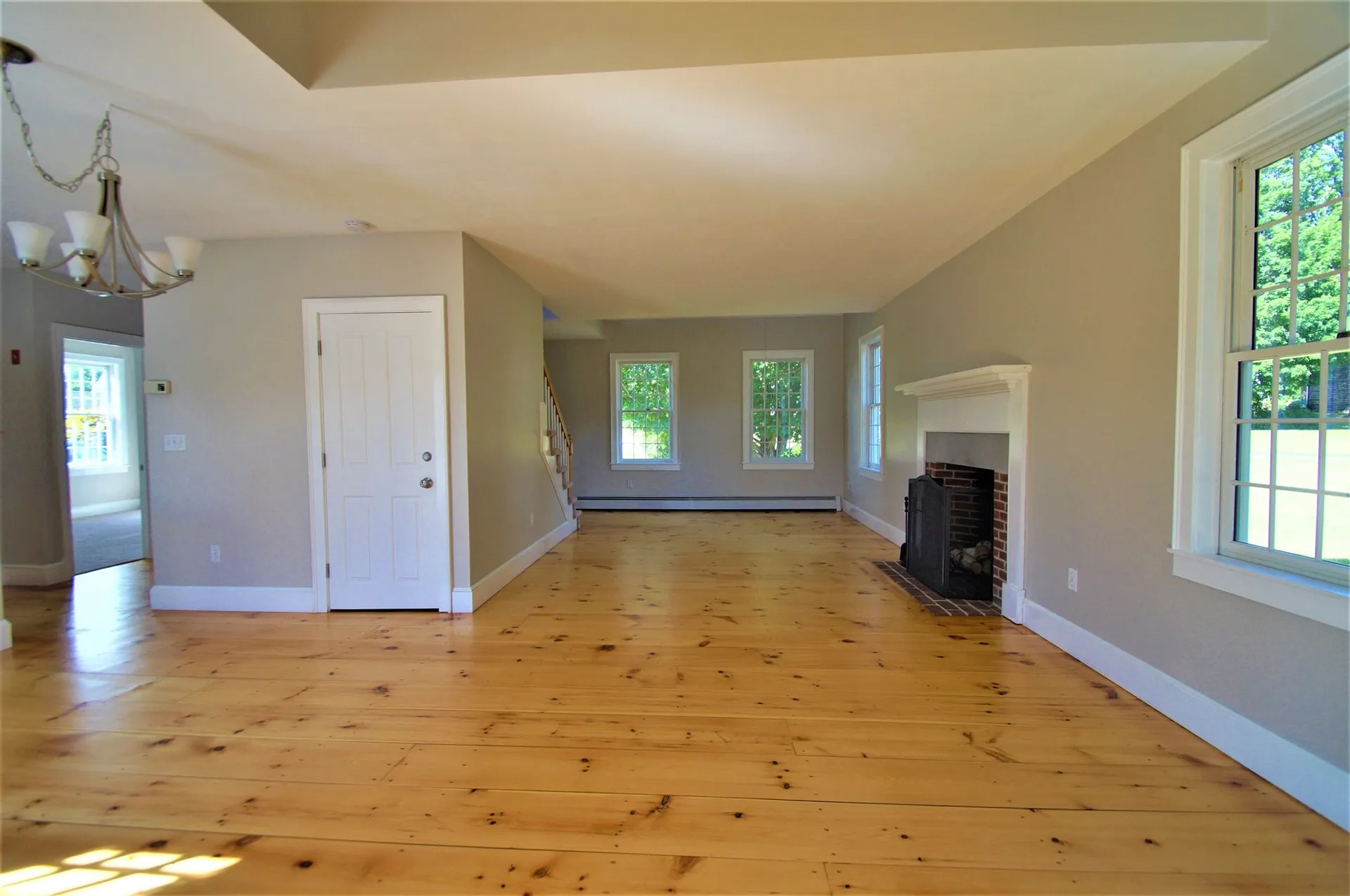 97 North Road Fremont NH 03044