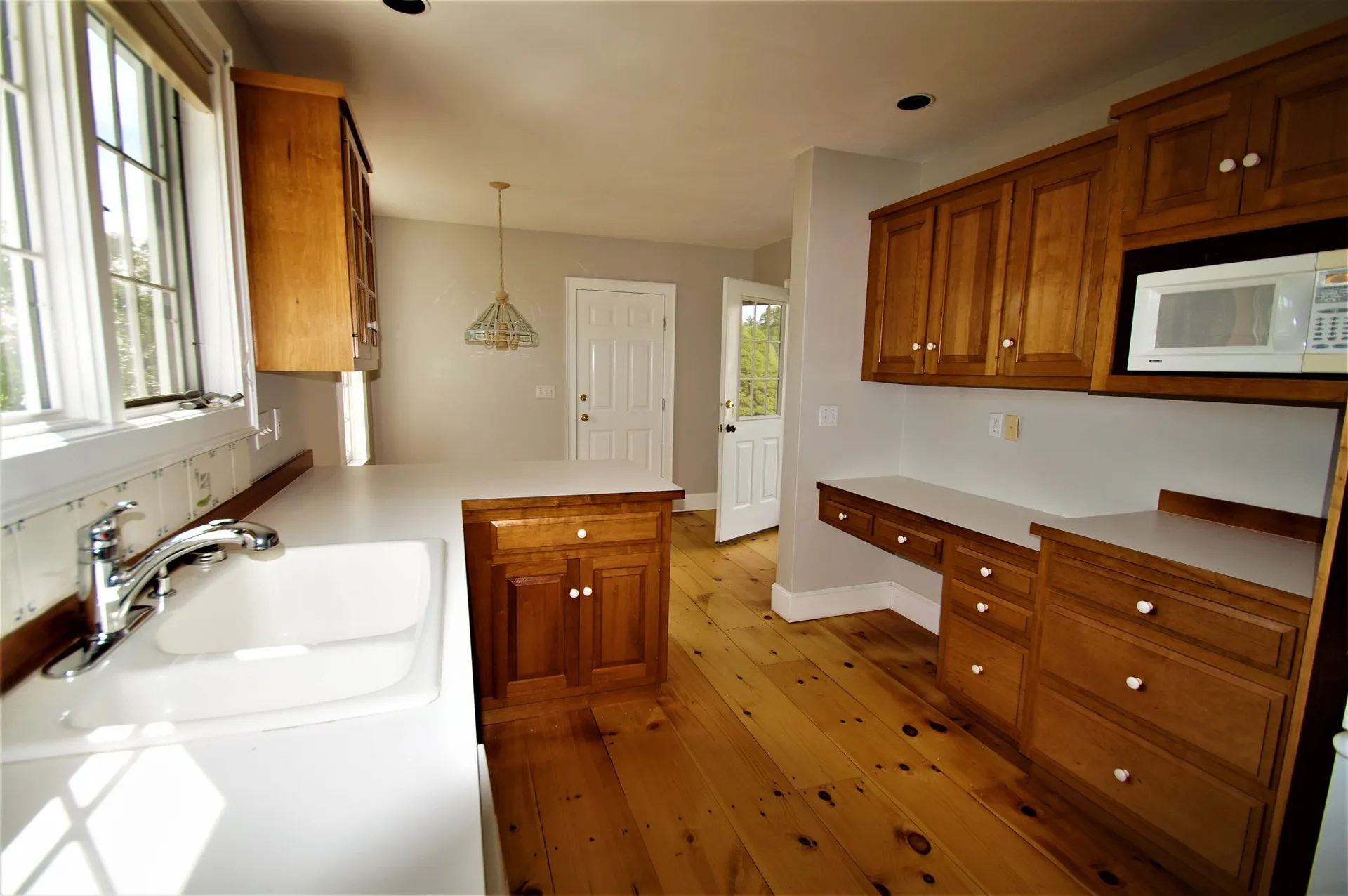 97 North Road Fremont NH 03044