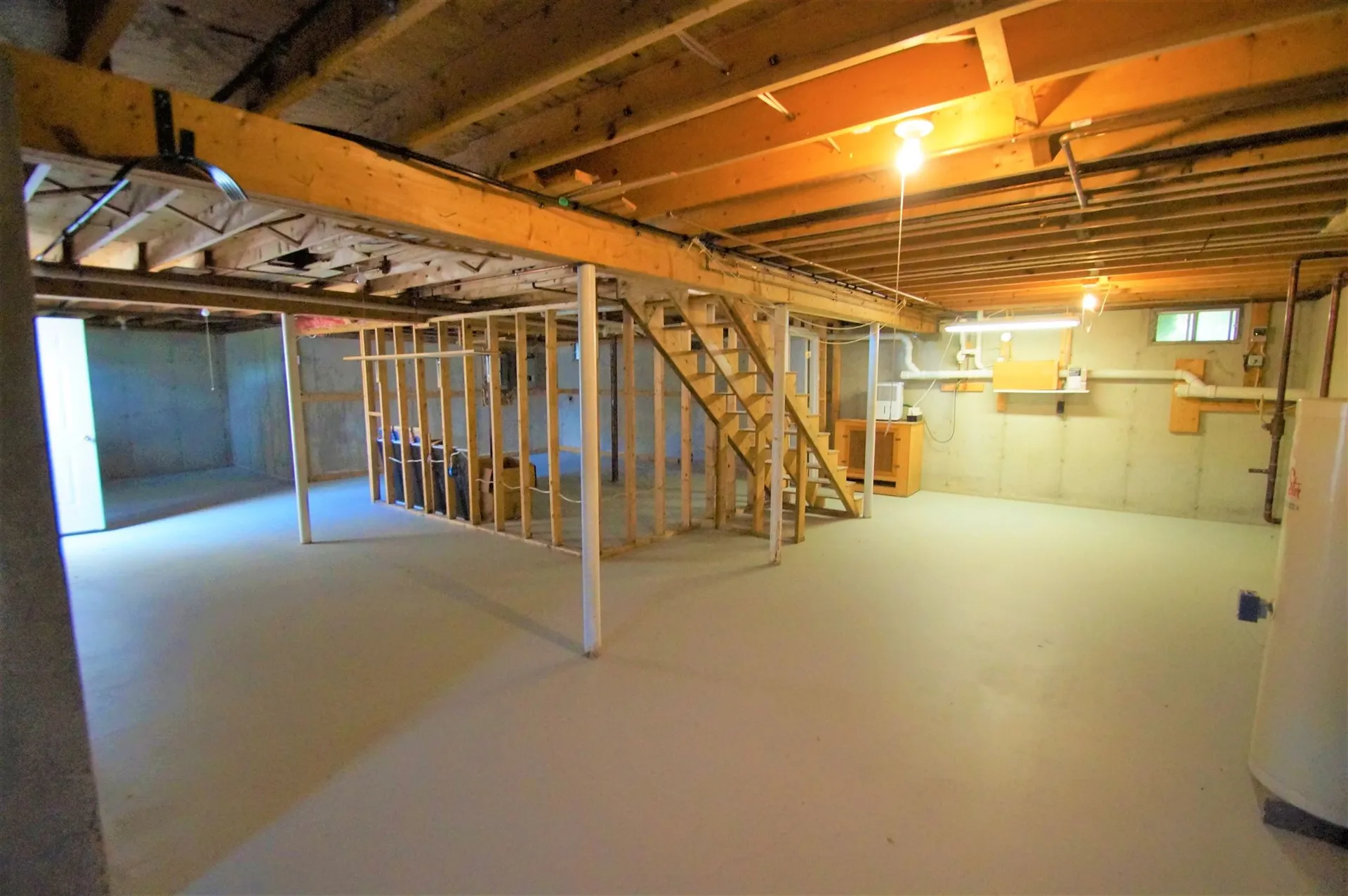 97 North Road Fremont NH 03044