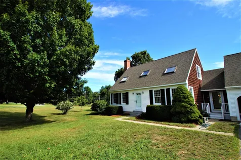 97 North Road Fremont NH 03044