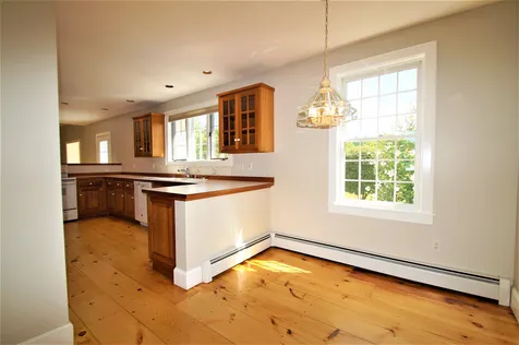 97 North Road Fremont NH 03044