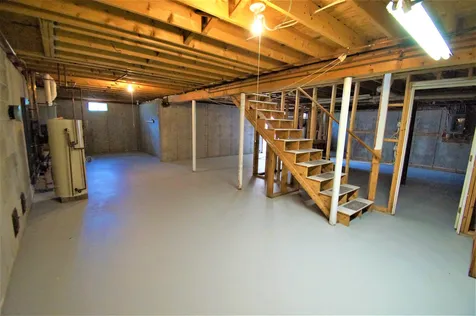 97 North Road Fremont NH 03044