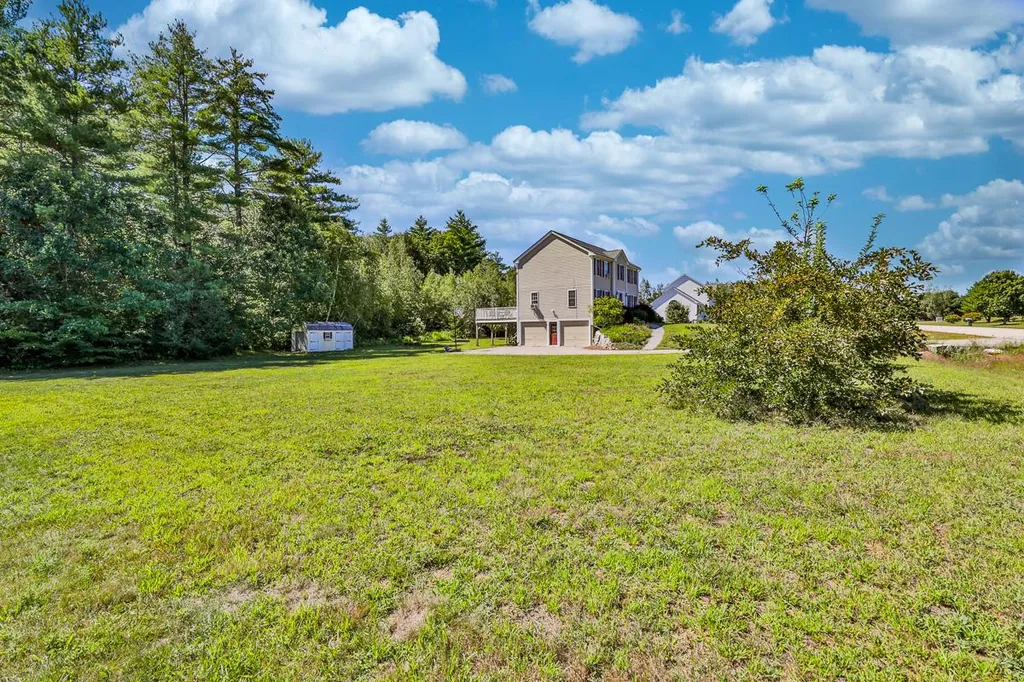 7 Harmony Road Deerfield NH 03037