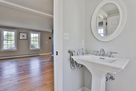7 Harmony Road Deerfield NH 03037
