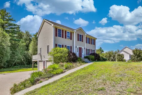 7 Harmony Road Deerfield NH 03037