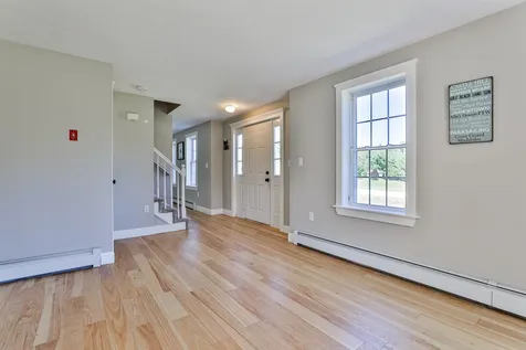 7 Harmony Road Deerfield NH 03037