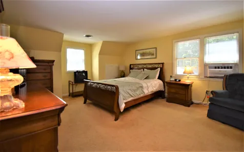 10 Ridgewood Drive Kingston NH 03848