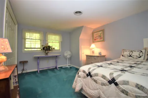 10 Ridgewood Drive Kingston NH 03848