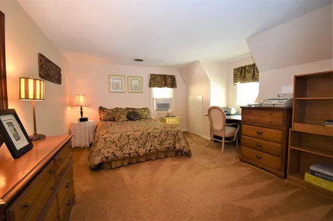 10 Ridgewood Drive Kingston NH 03848