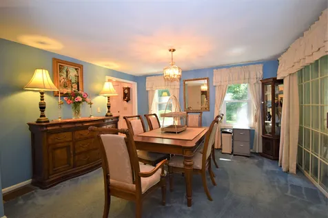 10 Ridgewood Drive Kingston NH 03848