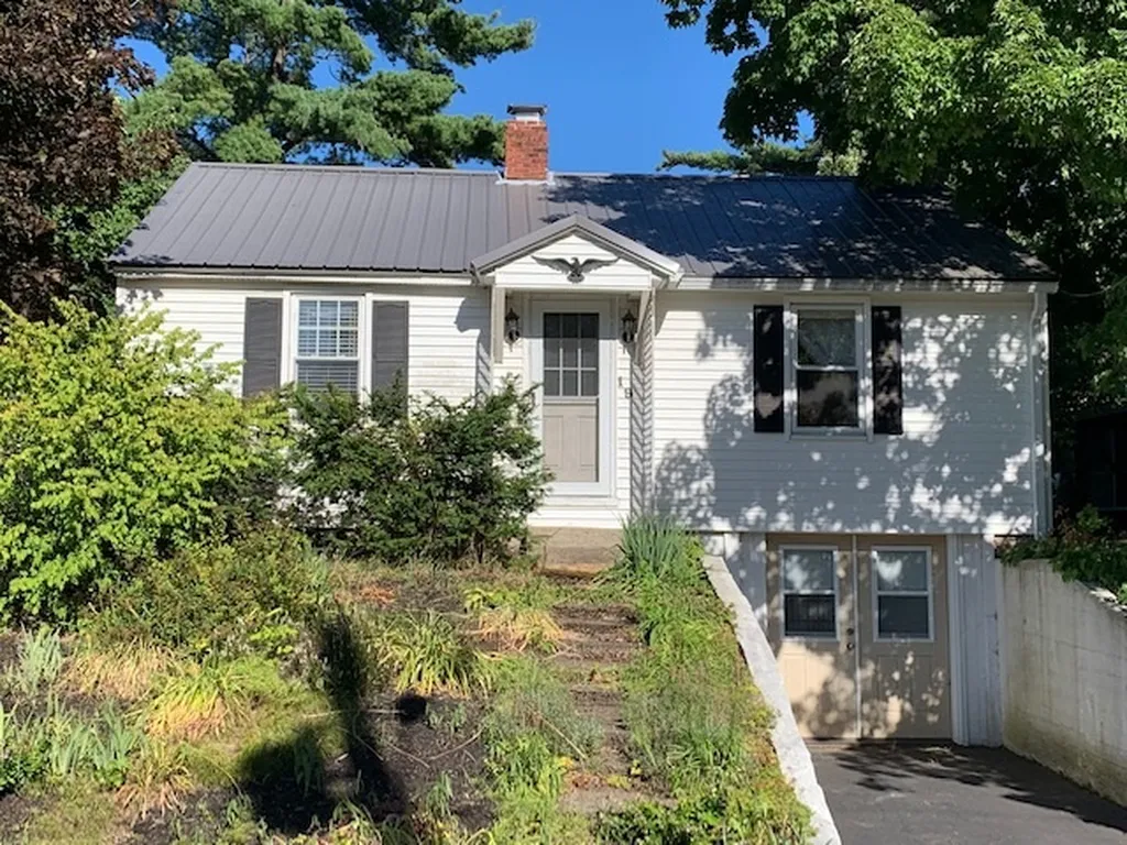 19 Isabella Street Laconia NH 03246