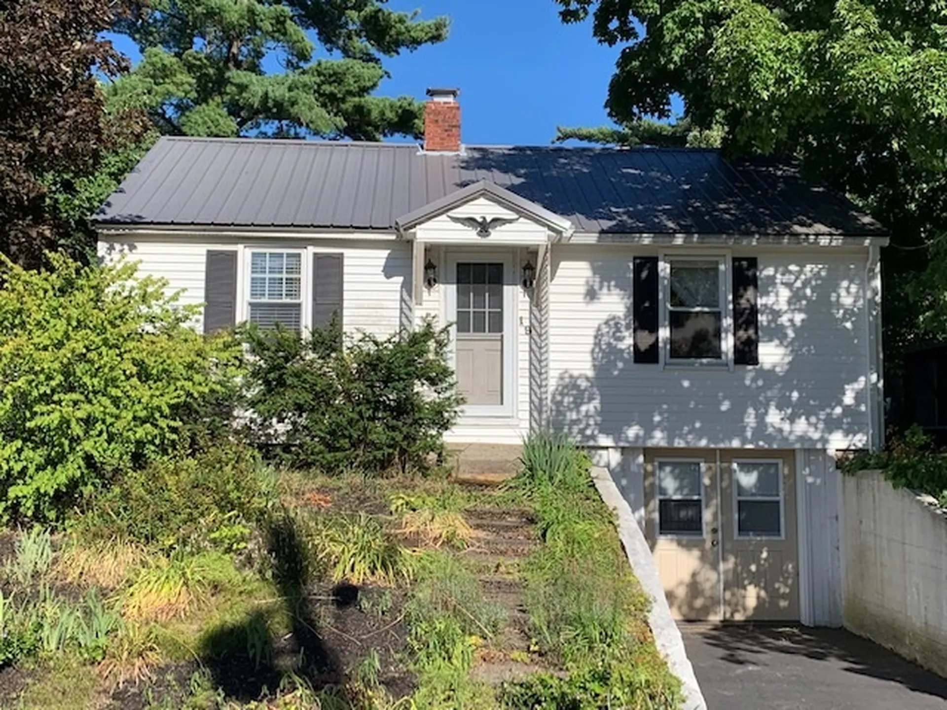 19 Isabella Street Laconia NH 03246
