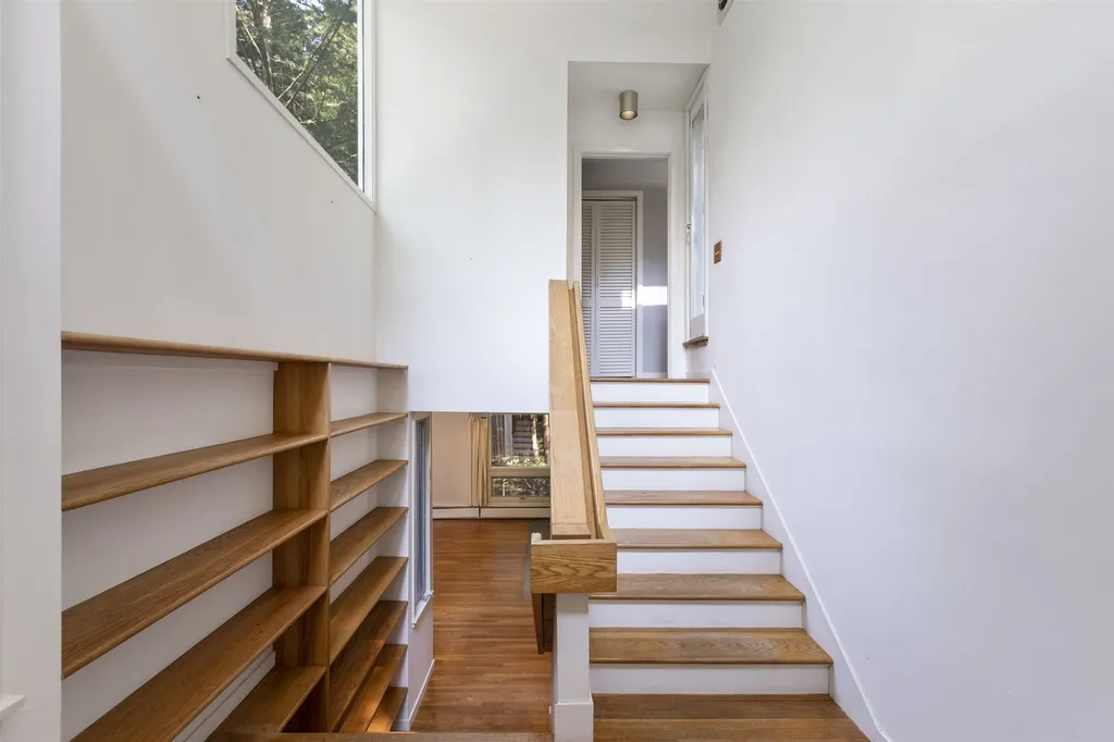 10 Pine Drive Hanover NH 03755