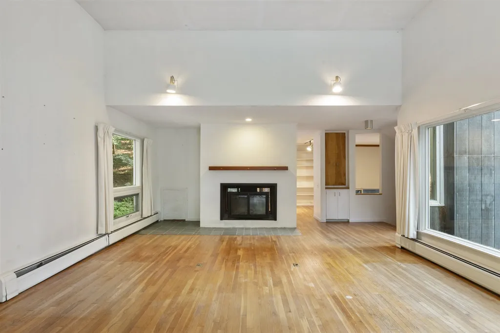 10 Pine Drive Hanover NH 03755
