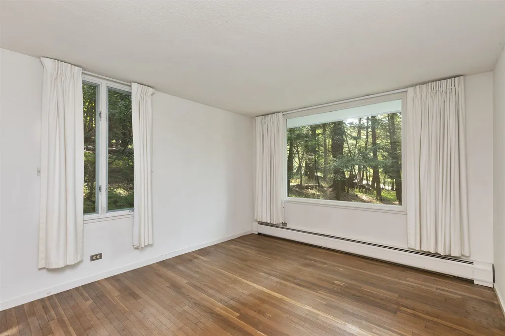 10 Pine Drive Hanover NH 03755