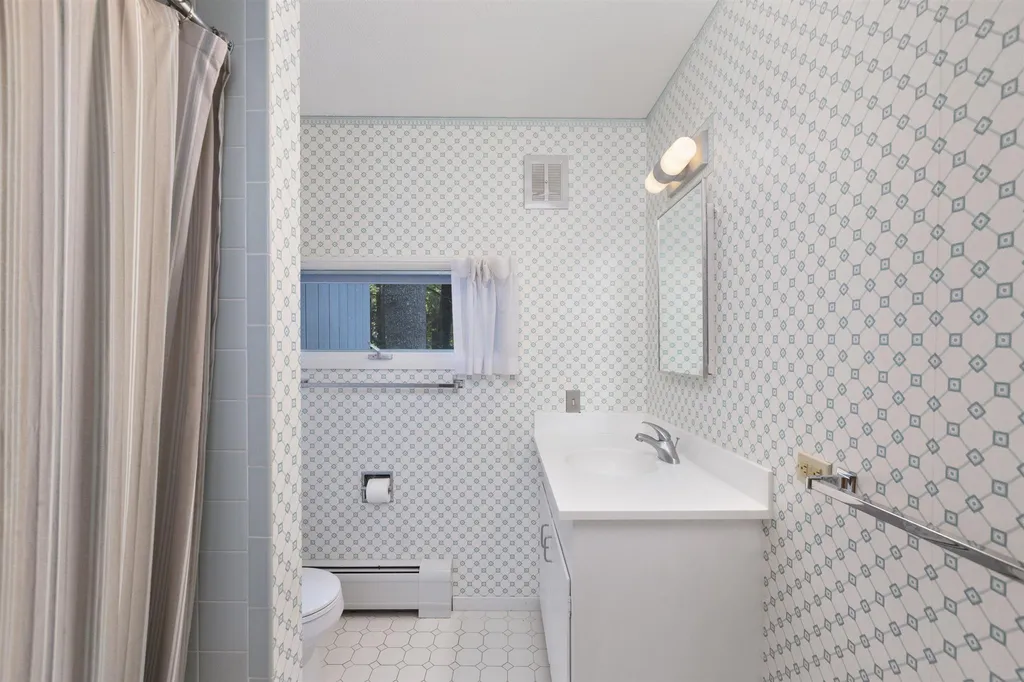 10 Pine Drive Hanover NH 03755