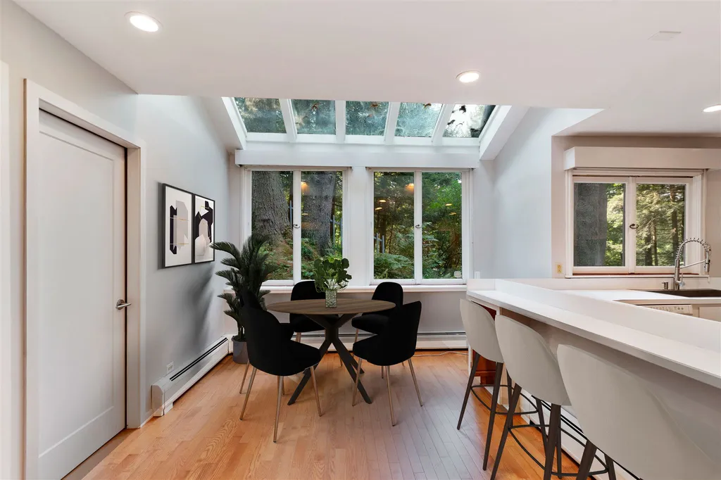 10 Pine Drive Hanover NH 03755