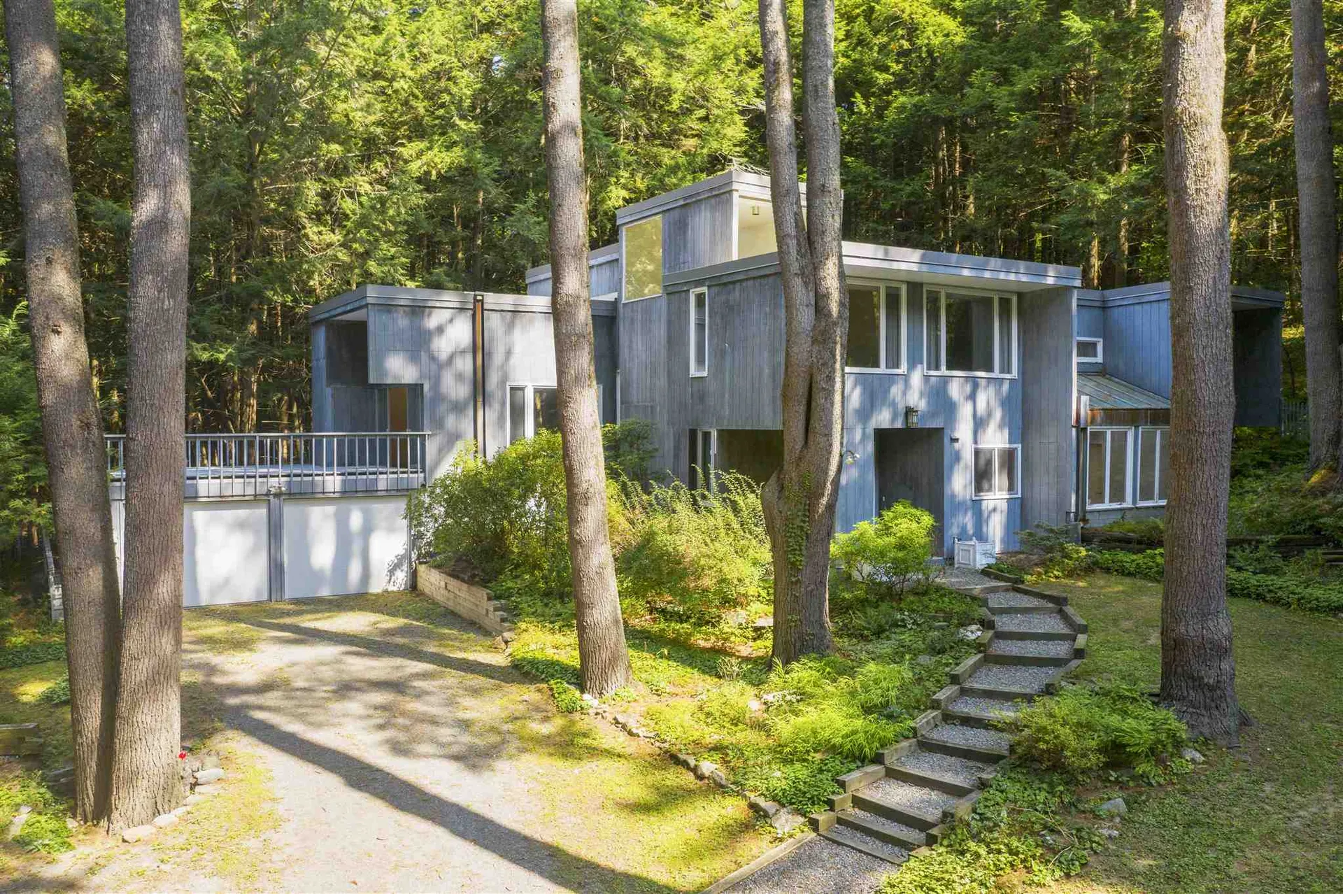 10 Pine Drive Hanover NH 03755