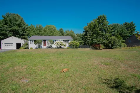 4 Anagance Lane Wolfeboro NH 03894