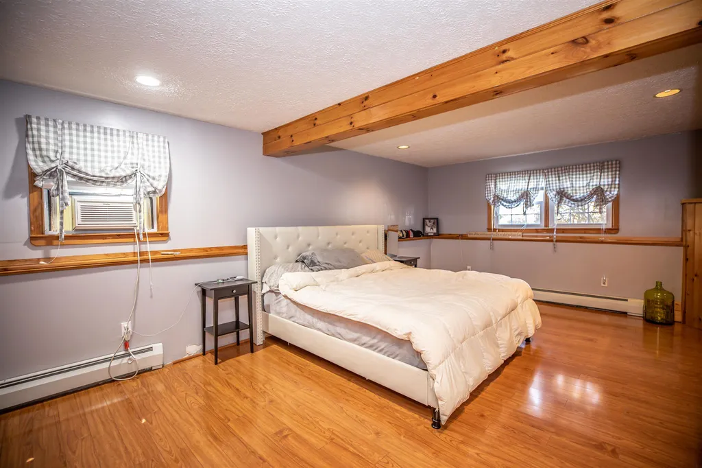 546 Brent Street Manchester NH 03103