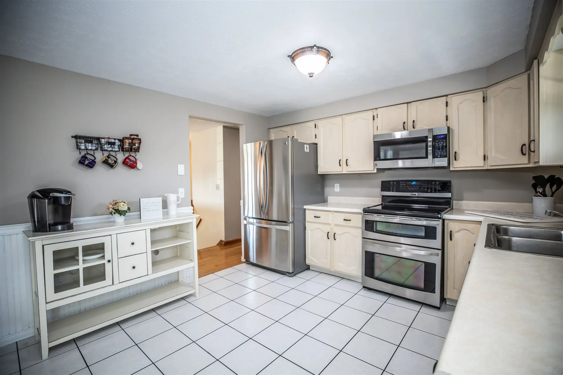 546 Brent Street Manchester NH 03103