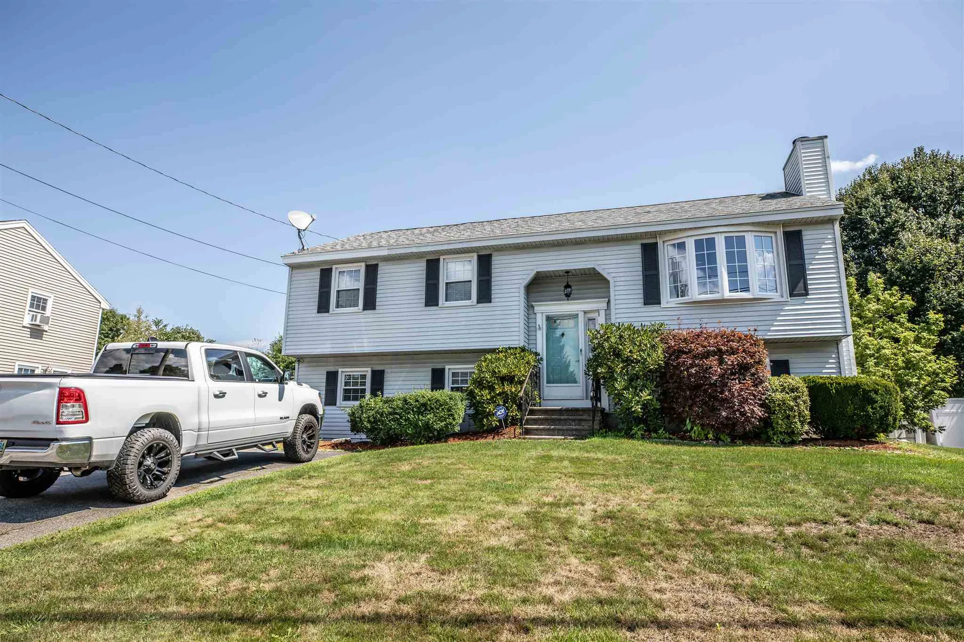 546 Brent Street Manchester NH 03103