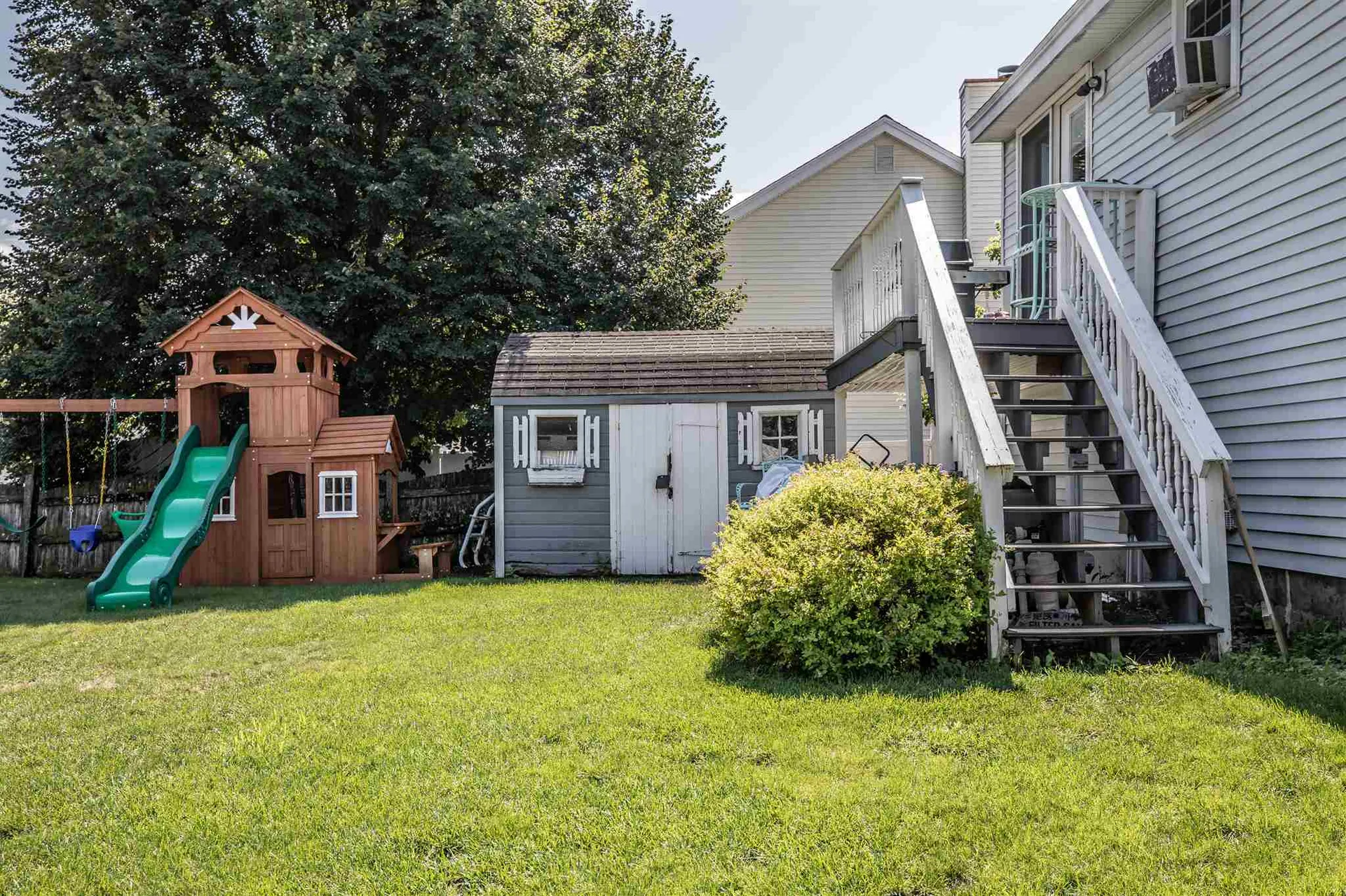546 Brent Street Manchester NH 03103