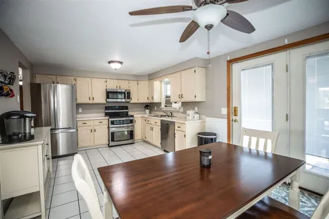 546 Brent Street Manchester NH 03103