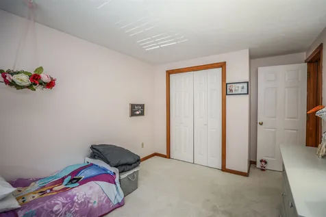 546 Brent Street Manchester NH 03103