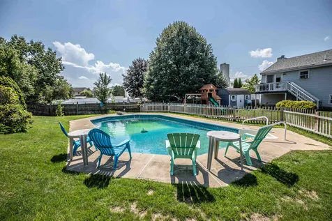 546 Brent Street Manchester NH 03103