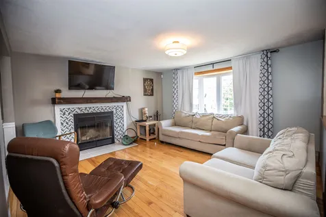 546 Brent Street Manchester NH 03103
