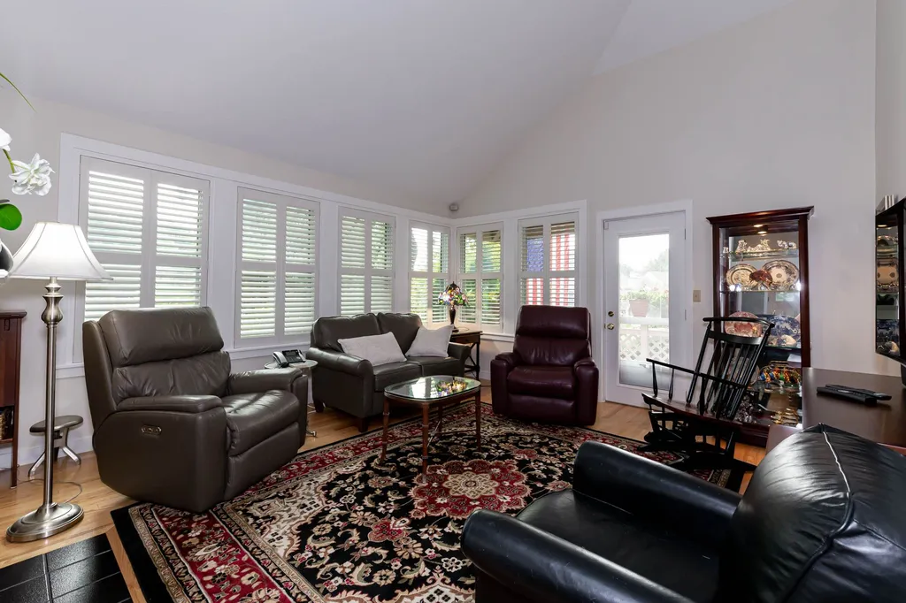 4 Green Heron Lane Nashua NH 03062