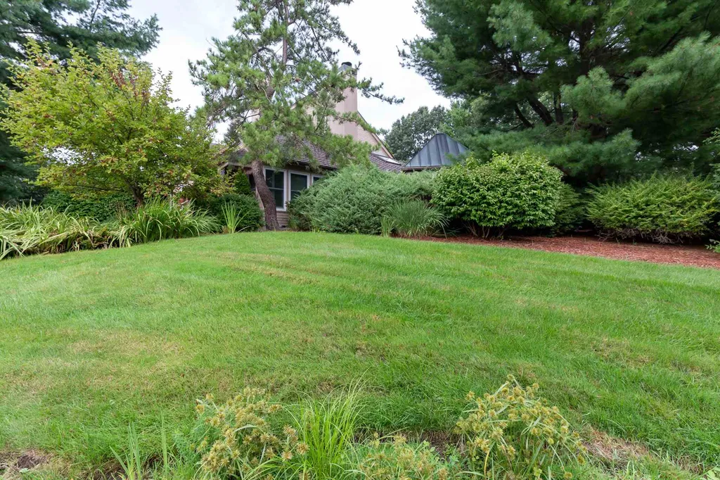 4 Green Heron Lane Nashua NH 03062