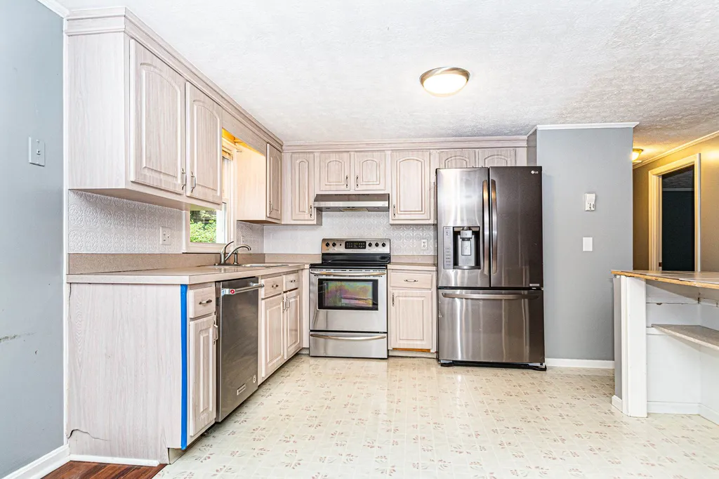 193 North Road Sandown NH 03873