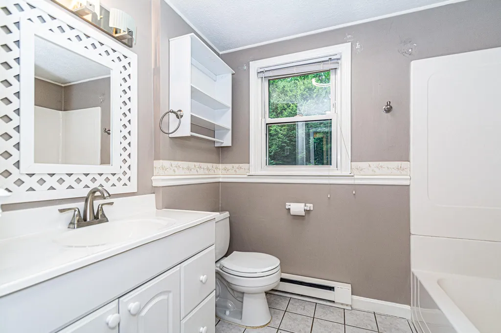 193 North Road Sandown NH 03873