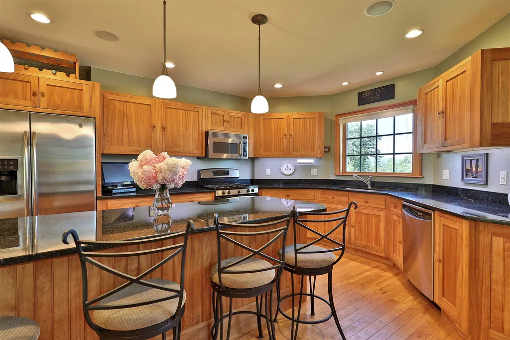 360 Bentley Drive Londonderry VT 05148
