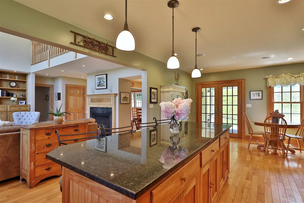 360 Bentley Drive Londonderry VT 05148