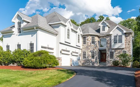 25 Long Hill Road Hollis NH 03049